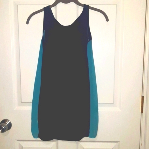 (M)🆕️🌷Candy Couture🌷 Sleeveless Hi/Low Asymmetrical Tunic Top💚 Ptp19"×L28 - Picture 5 of 5